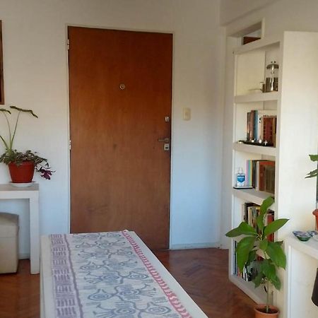 Depto 2 Ambientes Muy Luminoso Con Wifi Y Vista A La Plaza Apartment Buenos Aires Luaran gambar