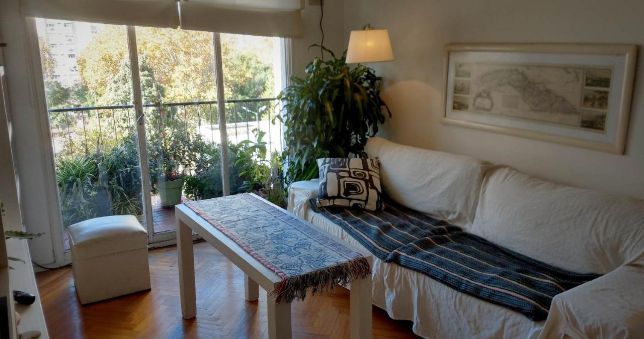 Depto 2 Ambientes Muy Luminoso Con Wifi Y Vista A La Plaza Apartment Buenos Aires Luaran gambar
