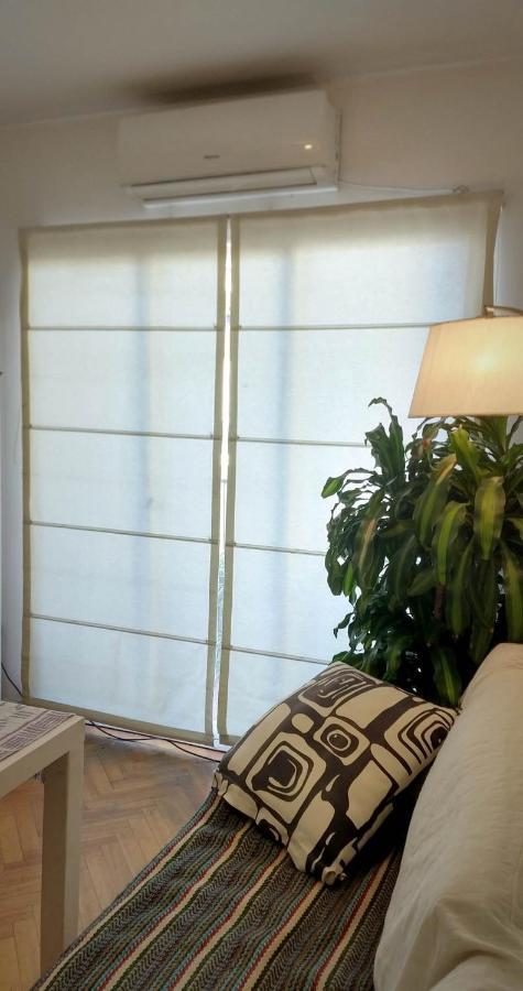 Depto 2 Ambientes Muy Luminoso Con Wifi Y Vista A La Plaza Apartment Buenos Aires Luaran gambar