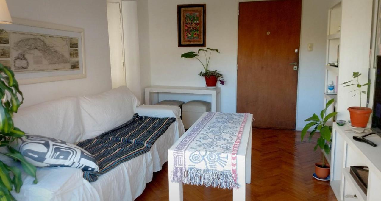 Depto 2 Ambientes Muy Luminoso Con Wifi Y Vista A La Plaza Apartment Buenos Aires Luaran gambar