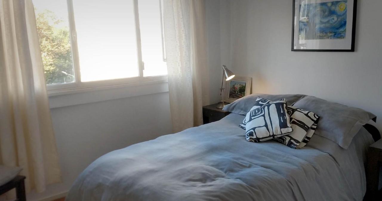 Depto 2 Ambientes Muy Luminoso Con Wifi Y Vista A La Plaza Apartment Buenos Aires Luaran gambar